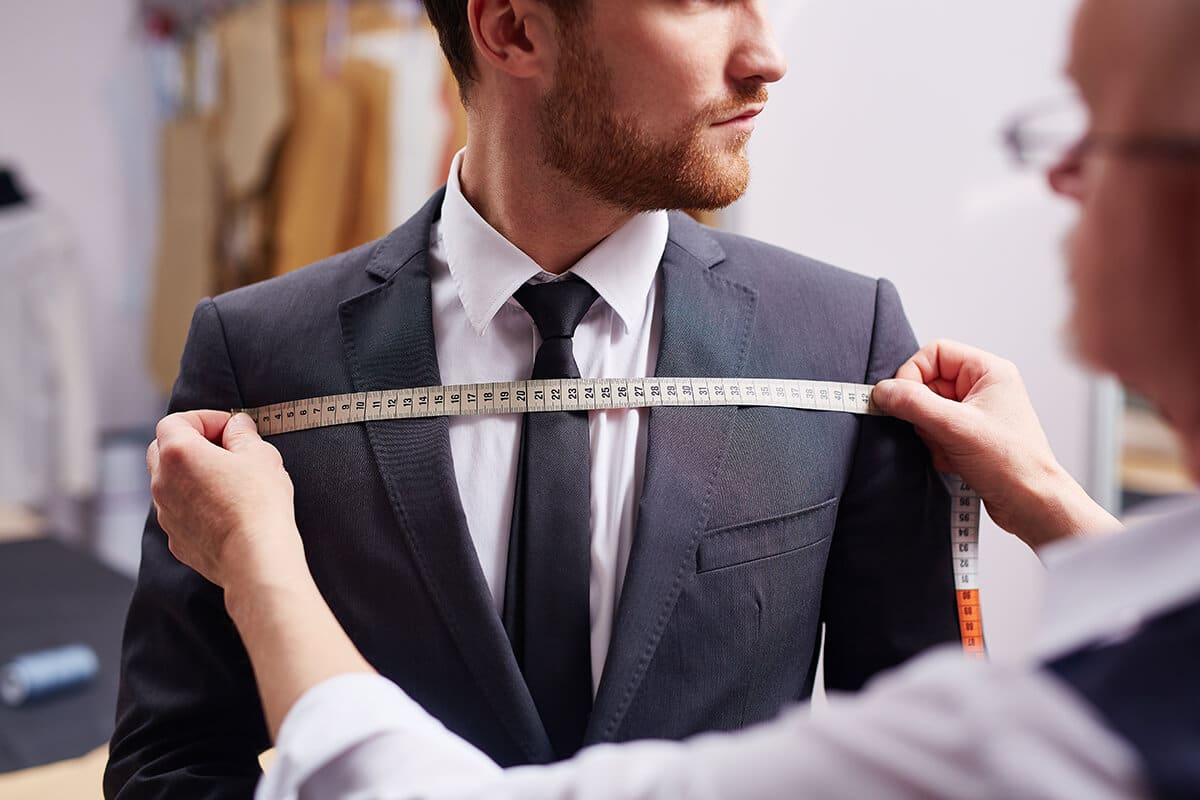 What size should a suit jacket be? What size should a suit jacket be?