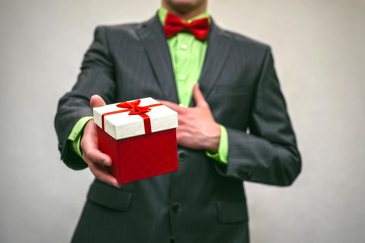 Benefits of ordering early in December Benefits of ordering early in December